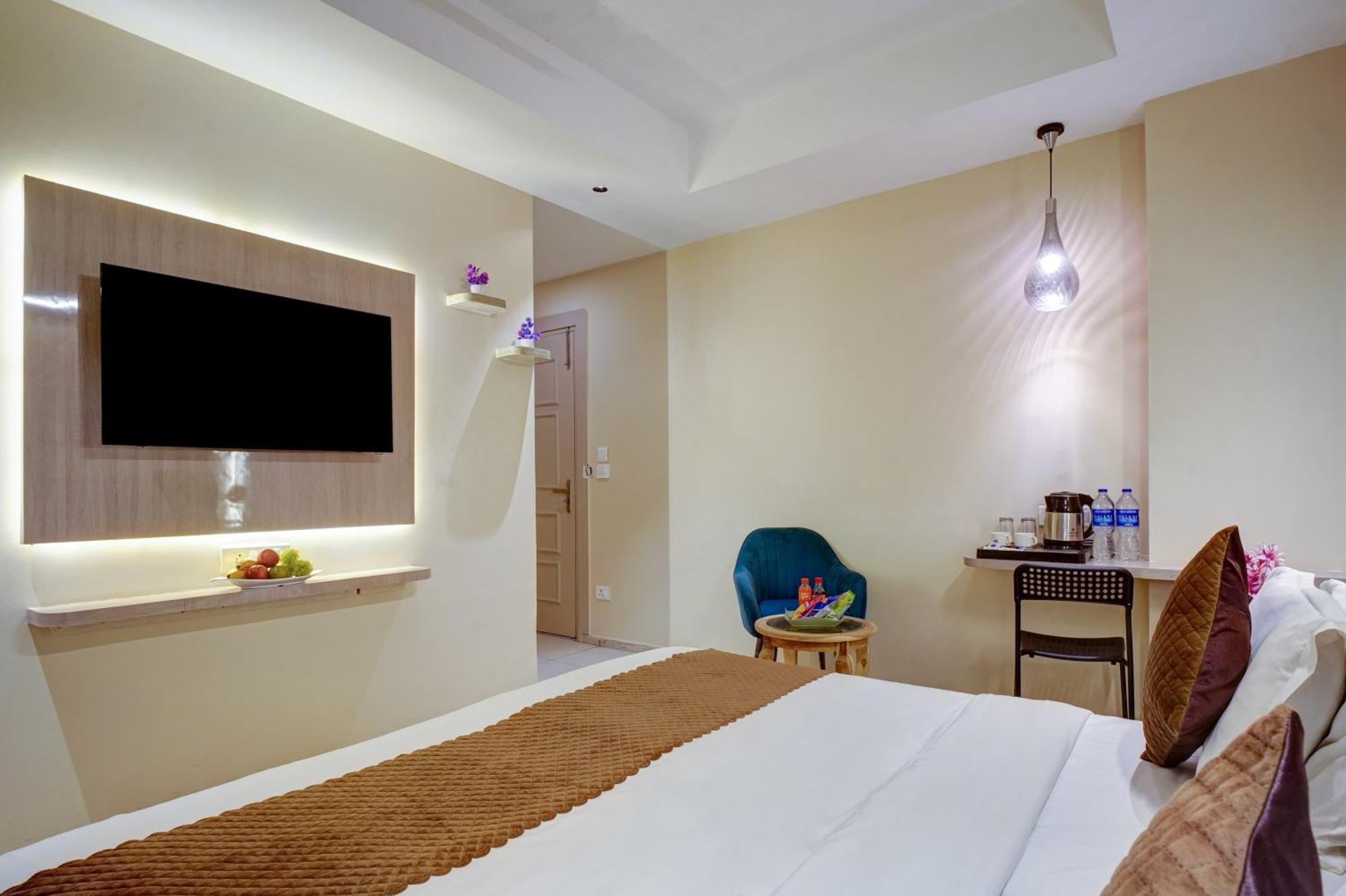 Rjk Stay - Sohna Road & Spaze It Park Gurgaon Zewnętrze zdjęcie